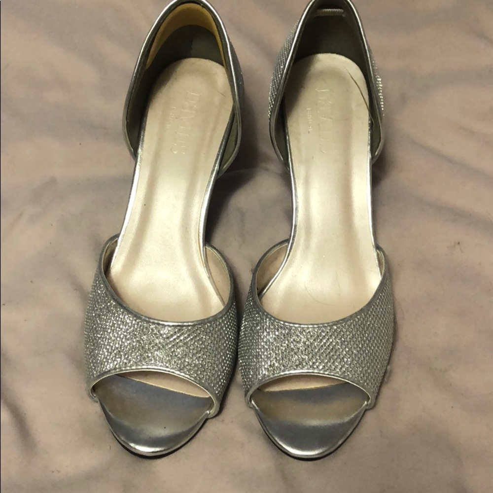 Kitten heels